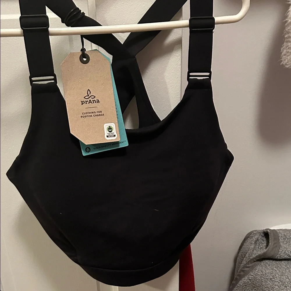 Prana Chakara Black Sports Bra NWT MEDIUM - Picture 6 of 7